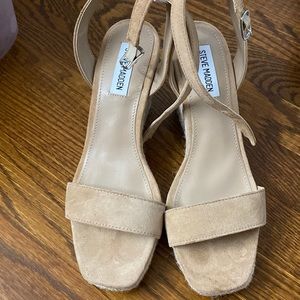never worn steve madden wedges